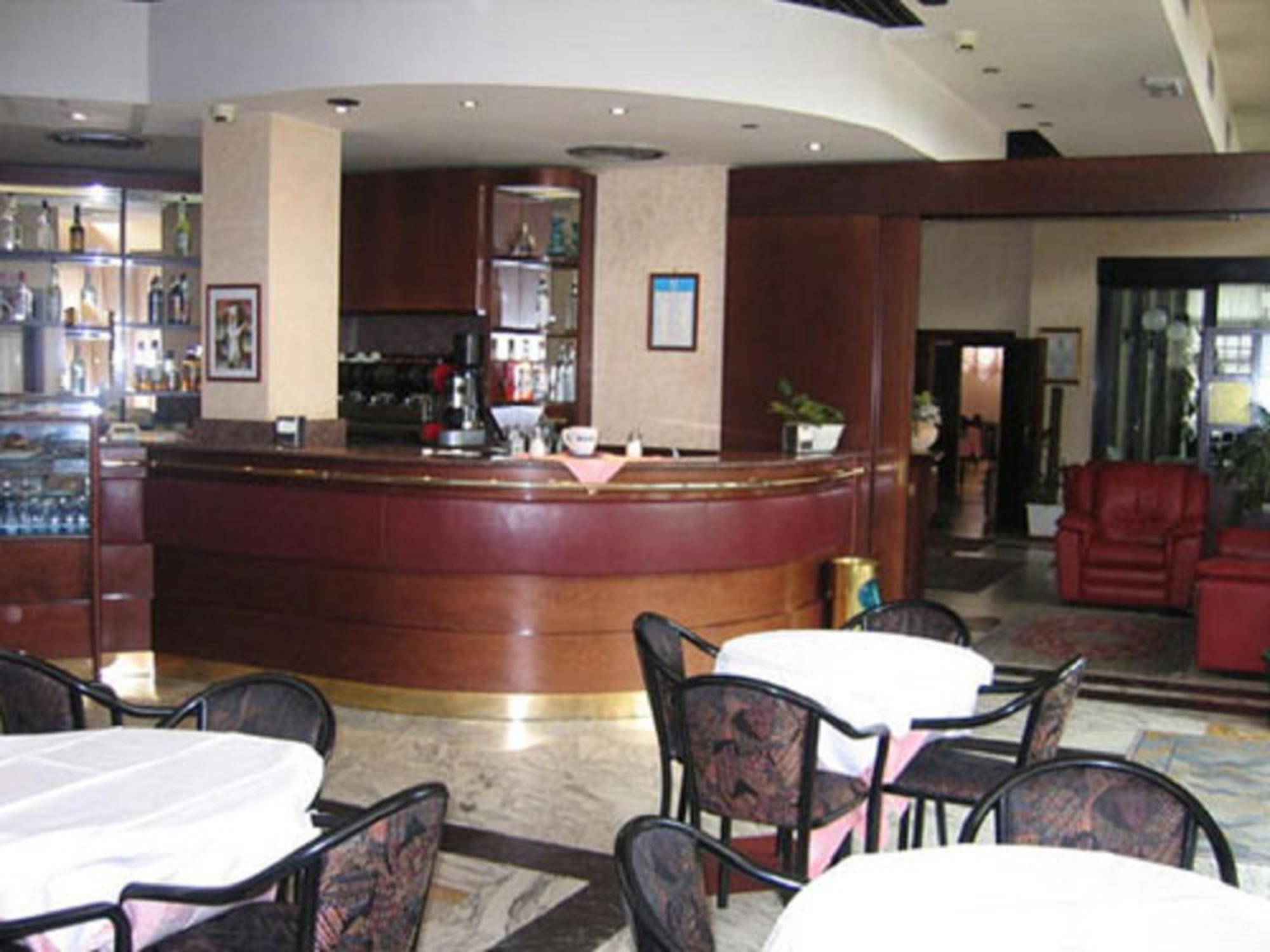 โรงแรมเอ็กเซลซิเออร์ Monticchio  ภายนอก รูปภาพ