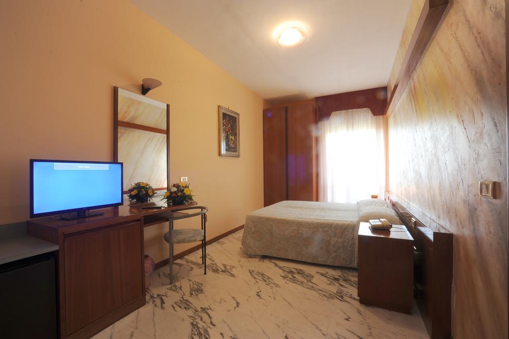 โรงแรมเอ็กเซลซิเออร์ Monticchio  ภายนอก รูปภาพ