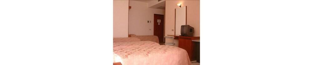 โรงแรมเอ็กเซลซิเออร์ Monticchio  ภายนอก รูปภาพ